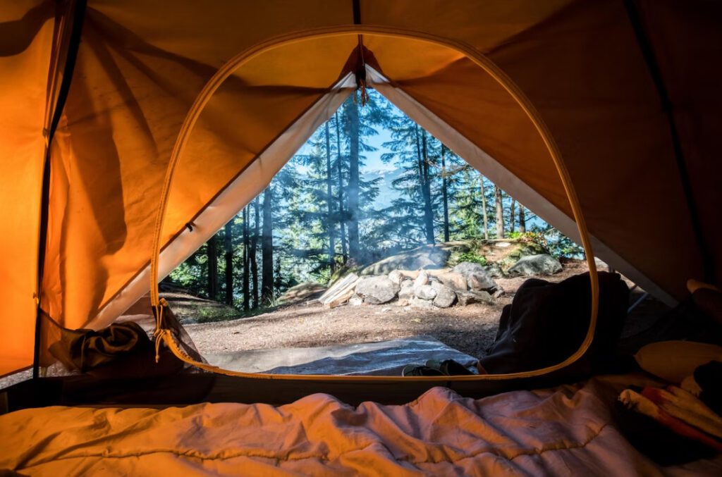 Zelten mit Ausblick mitten im Wald